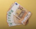 Pago 100€ a amo por adorar tus pies